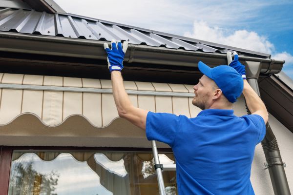 Rain Gutter Maintenance in Prior Lake